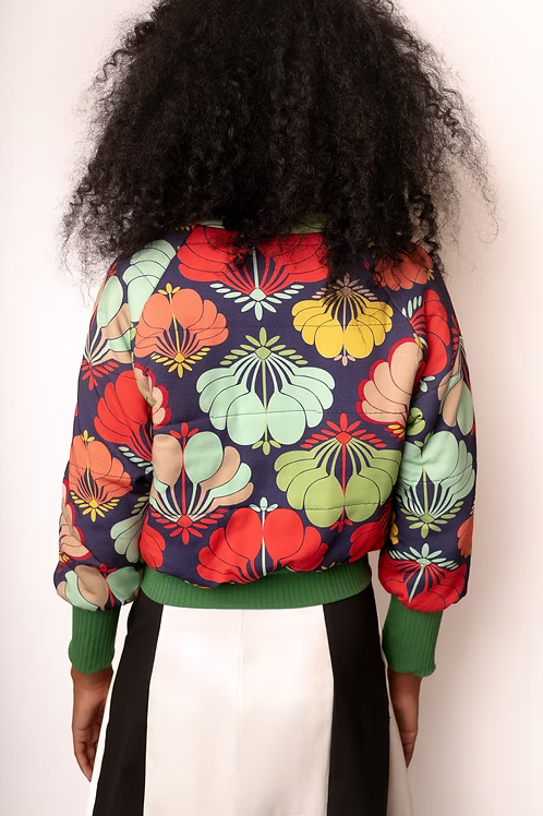 Bomber Cropped Copas - Moletom Sustentável com Matelassê - TA Studios