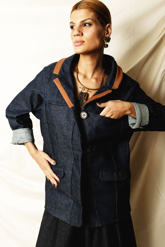 Jaqueta longa, indigo natural,  TA Studios.