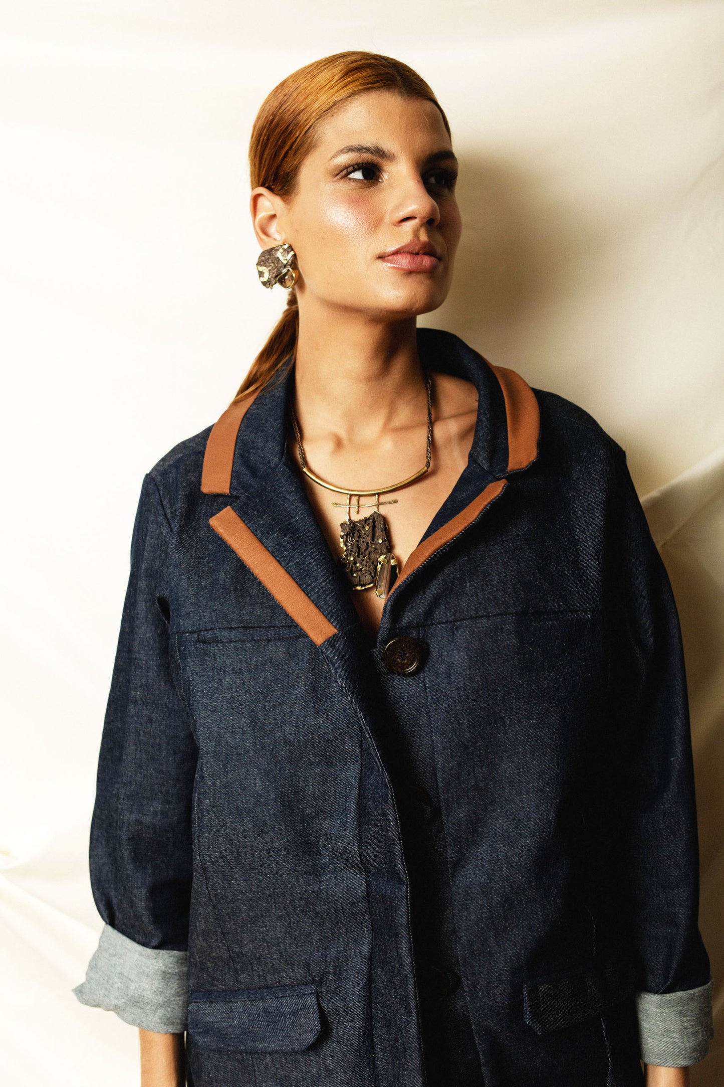 Jaqueta longa, indigo natural,  TA Studios.