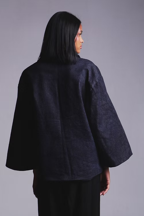 Blazer Kimono Jeans Índigo - Design Atemporal. TA Studios